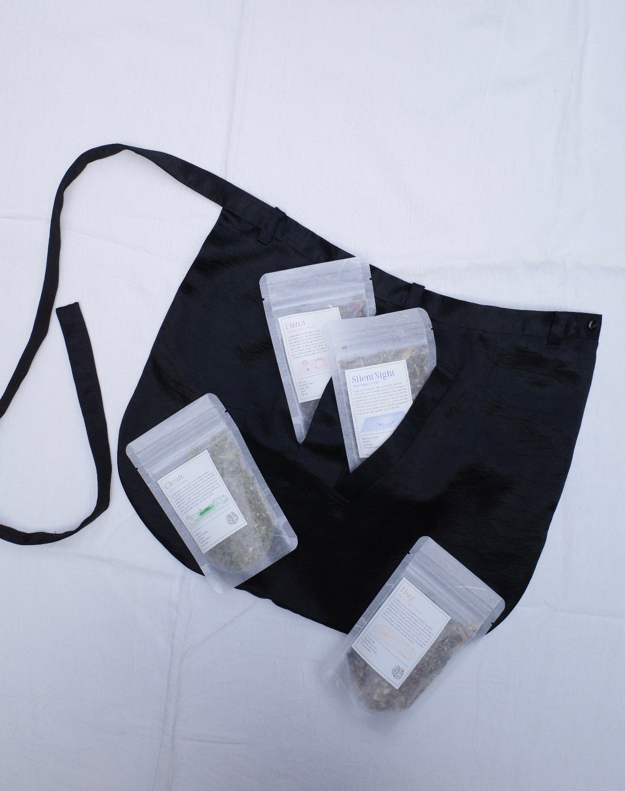 Wearable Pocket × Medical Herb Tea